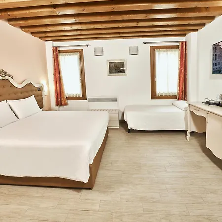 Antica Corte Marchesini ホテル 3*