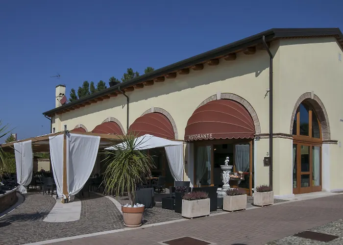 Antica Corte Marchesini 3* Campagna Lupia