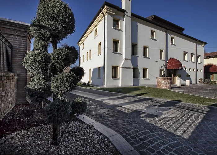 Antica Corte Marchesini 3*