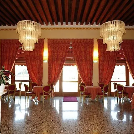 Antica Corte Marchesini Hotel 3*