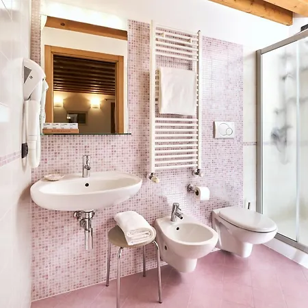 Antica Corte Marchesini Hotel 3*