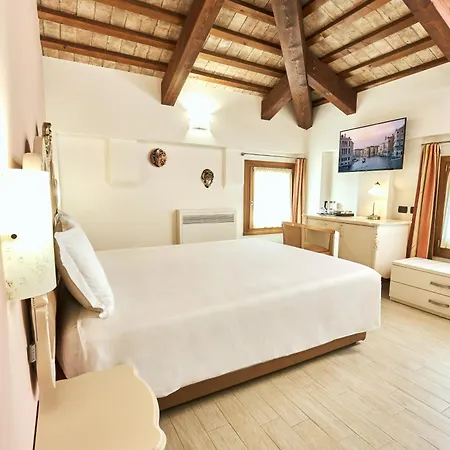 Antica Corte Marchesini 3* Campagna Lupia
