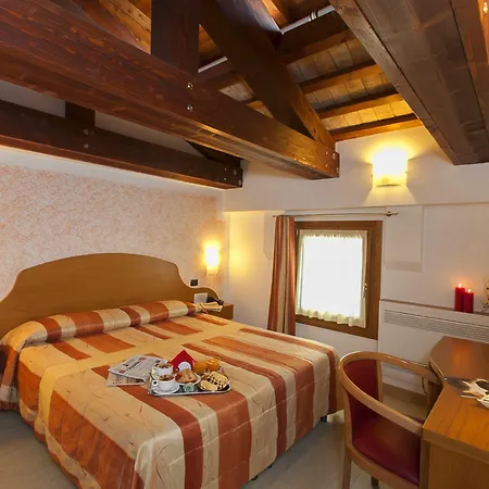 Antica Corte Marchesini 3*