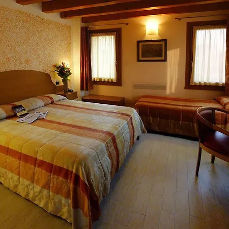 Antica Corte Marchesini 3* Campagna Lupia