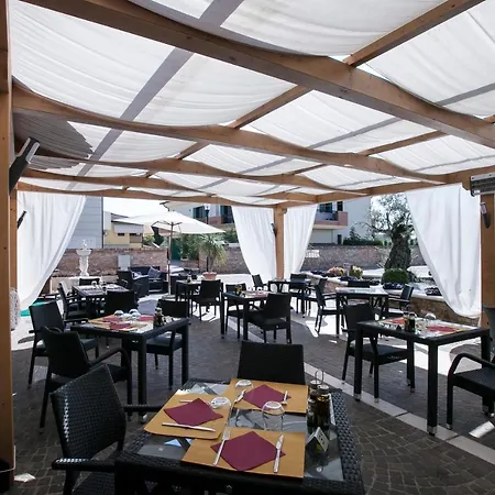 Antica Corte Marchesini Hotel 3*